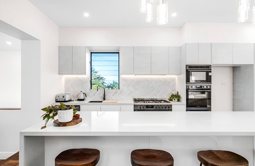 The Hill House | Coastal Dream Beachfront Oasis