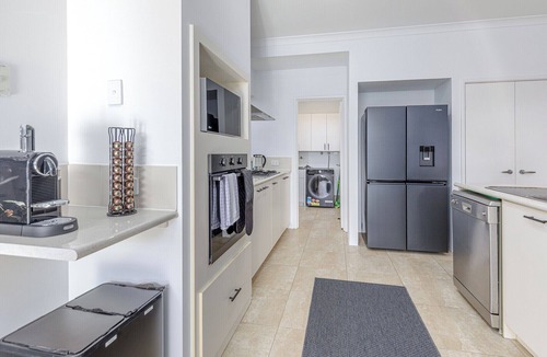 Hillarys House | Coastal Home | Heated Pool | Flexible Stay