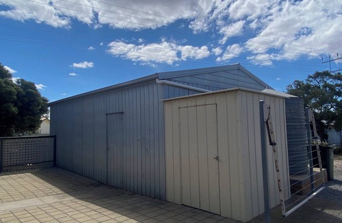 Melville House | Coastal Retreat in Coobowie | Relax, Fish & Explore Yorke Peninsula