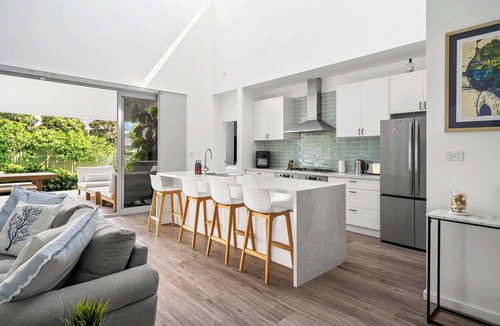 Shelly Beach House | "Coastal Solace" – Moments from Shelly Beach