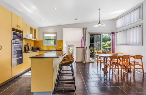Batehaven House | Coastal Vista Escape | Batehaven