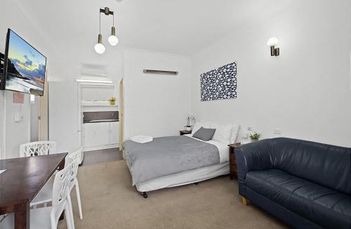 Sawtell Apartment | Coasters 29