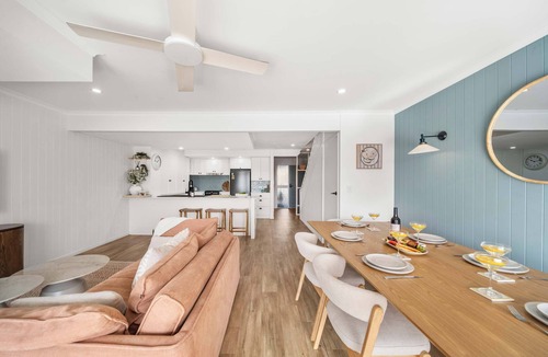 Maroochydore House | Coconut Grove Canal Retreat - PF, Walk to Shops