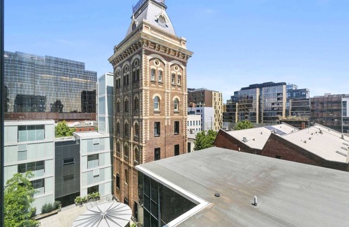 Collingwood Apartment | Collingwood Cool | 2-Bed, Balcony, Gym, Rooftop