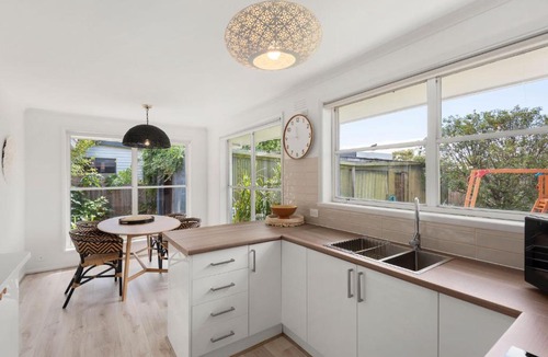 Portarlington House | Collins Coastal