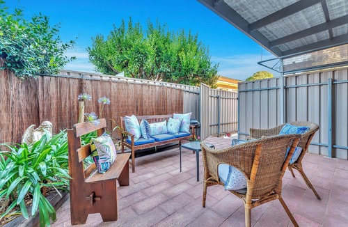 Payneham House | Colour Pop Cottage - A vibrant courtyard retreat perfect for long stays