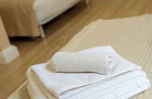 Finley Apartment | Comfortable 1Bdrm Apartment in Finley - Weekly Rates available