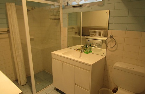 Port Vincent Apartment | Comfortable 2 bedroom Unit - Off Peak Special!