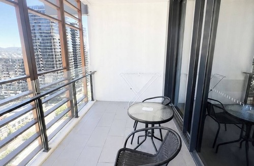 South Brisbane Apartment | Comfortable 2BR w/Pool, Gym and BBQ | Free Parking