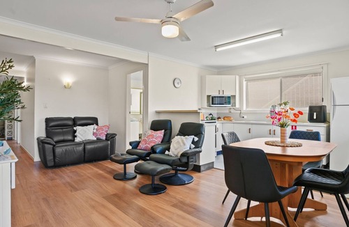 Evans Head Apartment | Comfortable 2BR coastal unit with WiFi, BBQ area, parking & linen included, close to beach