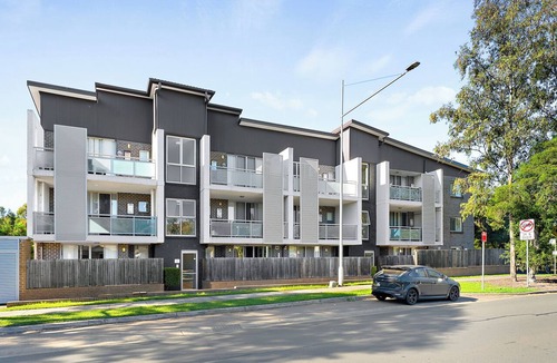 Pemulwuy Apartment | Comfortable 2BR Home at Pemulwuy