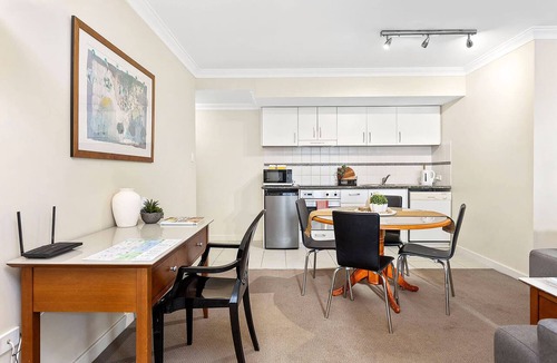 Perth Central Business District Apartment | Comfortable Apartment with Pool, Gym & Tennis Access