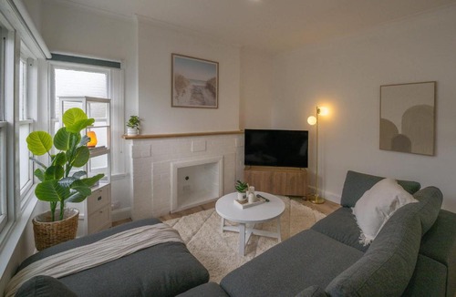 Newstead House | Comfortable Family Home in Newstead