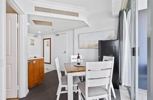 Surfers Paradise Apartment | Comfortable Standard Studio in Surfers Paradise