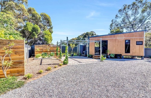 Port Willunga Cabin | Comfortable Tiny House Rental Perfect for Glamping in South Australia
