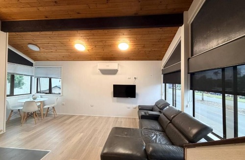 Taree Apartment | Comfortable Two-Storey Suites for Families and Groups