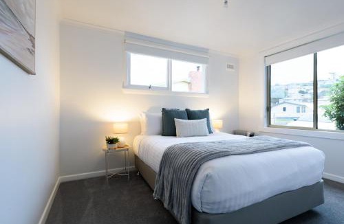 Ulverstone House | Comfortable Ulverstone Stay | 2 Beds + Study