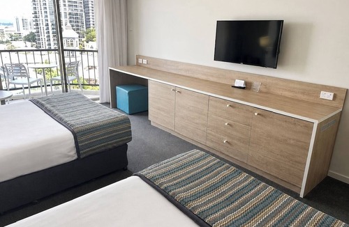 Surfers Paradise Apartment | Comfy 2Double-bed Suite in Central Surfers | Max 4