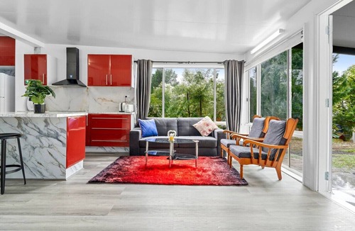 Ourimbah House | Comfy 4BDR/Free parking, near Train -motor way