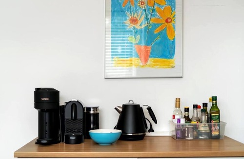 Mosman Park House | Comfy, Great location, 3 Bedroom Entire home, pets welcome