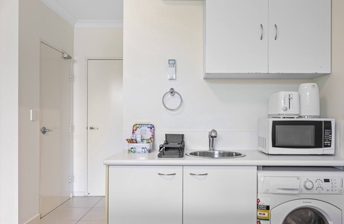 Marcoola Apartment | Comfy Studio Apartment in Marcoola Beach