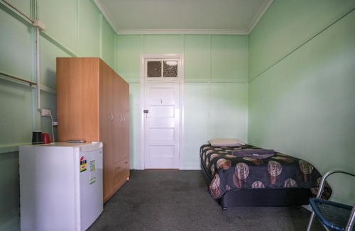 Clermont Hotel | Commercial Hotel