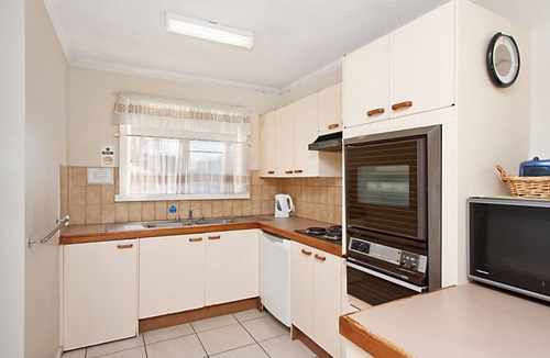 Coolangatta Apartment | Como Unit 5 Good value Two bedroom unit