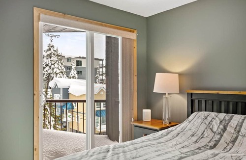 Castlecrag Condo | Cona Haven at Mount Washington