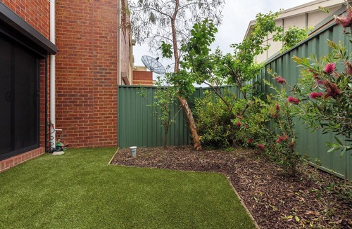 Flemington House | Contemporary townhouse near Flemington Racecourse