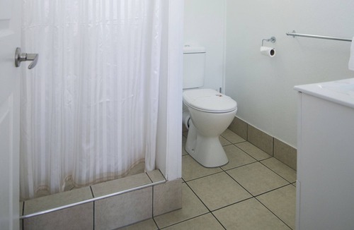 West Mackay Hotel | Cool Palms Motel