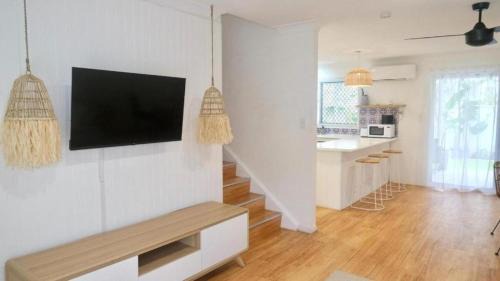 Coolangatta Apartment | Coolangatta Surf & Stay - Townhouse - Pet Friendly