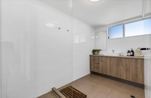 Coolum Beach Apartment | Coolum Beach 1 Bedroom Apartment Partial Ocean View @ Surf Dance