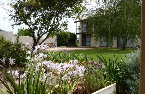 Penola Hotel | Coonawarra Motor Lodge