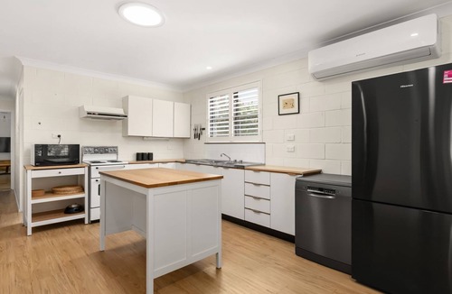 Vincentia House | Coorie Nook by Experience Jervis Bay