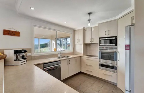 Paloona House | Coralie Park Farm Stay - Central location.