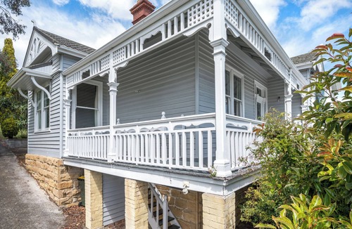 New Town House | Cornelian Bay Hideaway close to CBD
