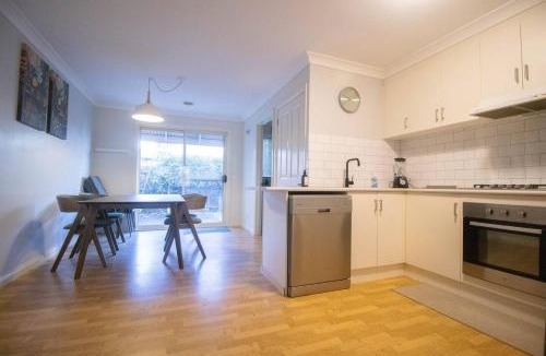 Ballarat House | Cosmo Place - Pet Friendly with Private Yard