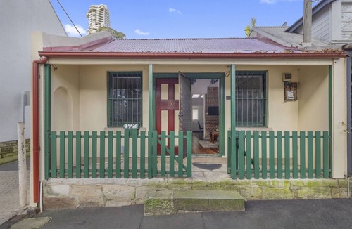 Darlinghurst House | Cosy 2BR Darlinghurst Home with Courtyard