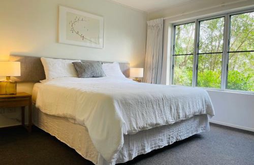 Twin Waters Apartment | Cosy Apartment at North Shore Village Twin Waters - Private Garden - 2 Min Walk to Beach & River