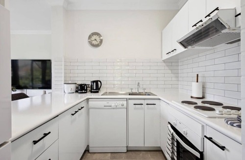 Subiaco Apartment | Cosy Apt in Subiaco with Free Parking