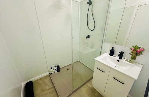 Balga House | Cosy house close to Perth CBD (12kms). Pet friendly!