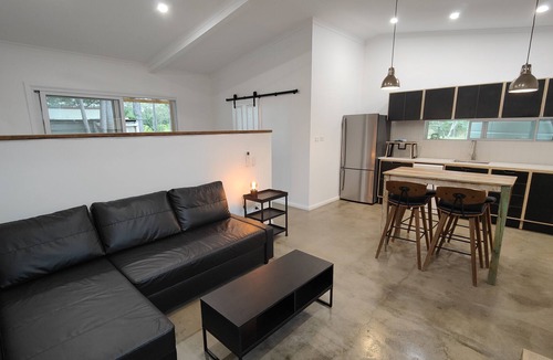 Valla House | Cosy Palms