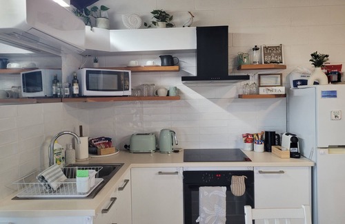 Lancelin Apartment | Cosy Reef View Apartment overlooking Sunset Coast, Fishing, Sand Dunes, Beaches.