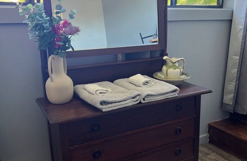 Wollombi Other | Cottage 1 close to 4 wedding venues and town centre