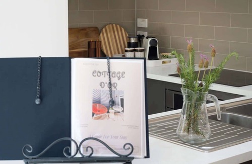 Golden Point House | Cottage D'Or
