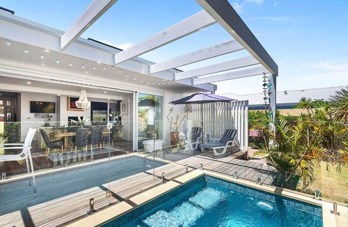 Palmyra Villa | Cottage Gem - 2BR Parkside Retreat