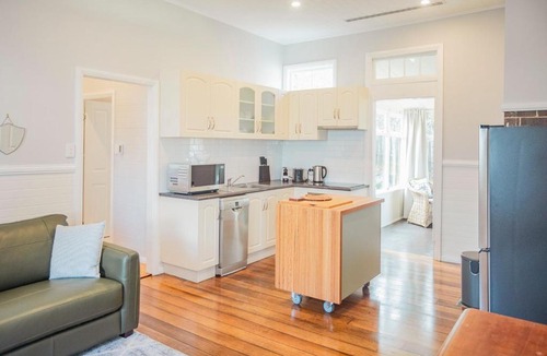 Armidale House | Cottage on Dangar