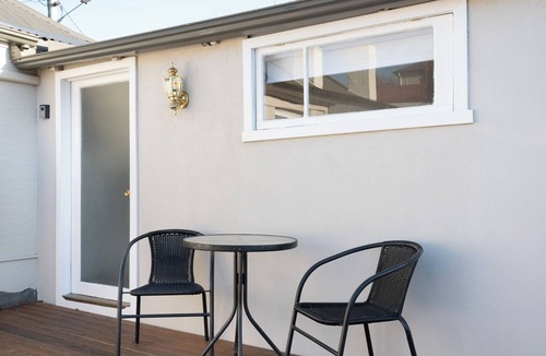 Launceston CBD Apartment | Cottage on King.