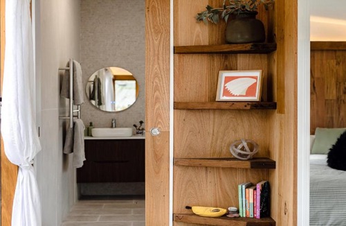 Macmasters Beach House | Cottage Plus Grand - Parents Retreat