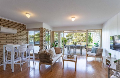 Maroochydore Apartment | Cotton Tree Beach